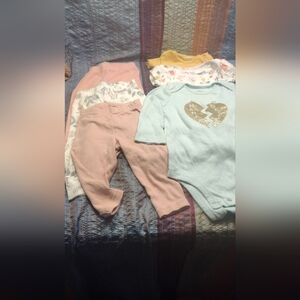 8 Pcs- 9 MONTH GIRLS CLOTHING LOT